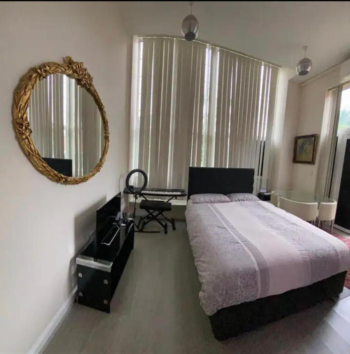 Spacious King Room With Private Entrance - Near Emirates And Camden And King'S Cross - 5 Min To Tube Finchley Extérieur photo