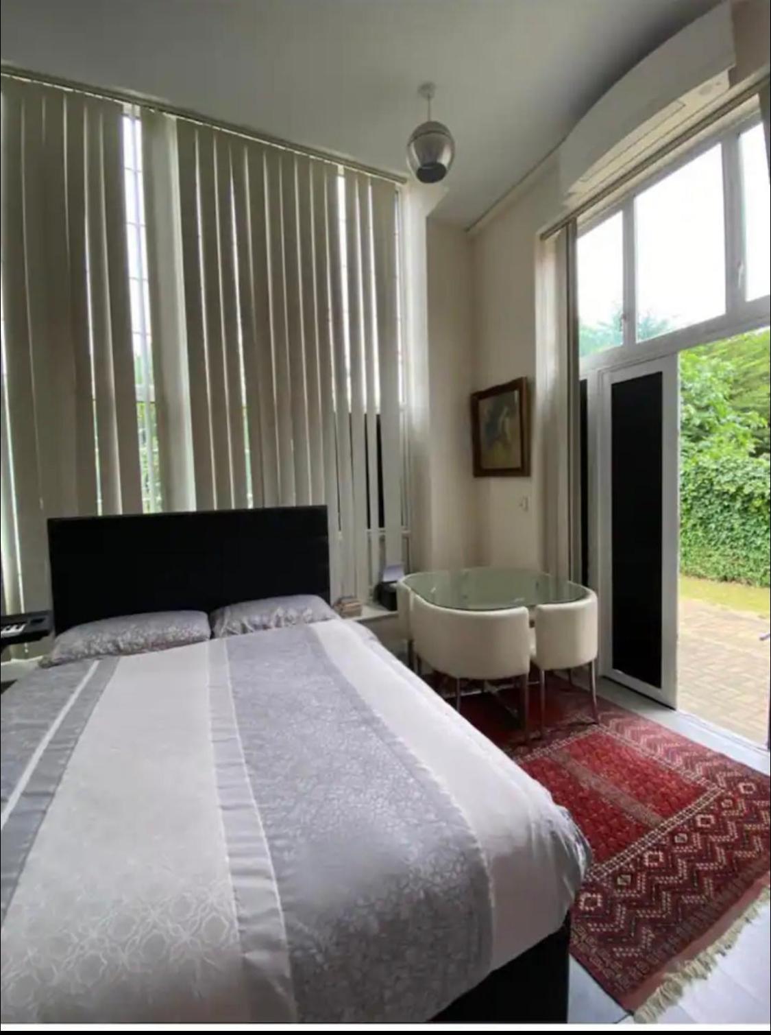 Spacious King Room With Private Entrance - Near Emirates And Camden And King'S Cross - 5 Min To Tube Finchley Extérieur photo