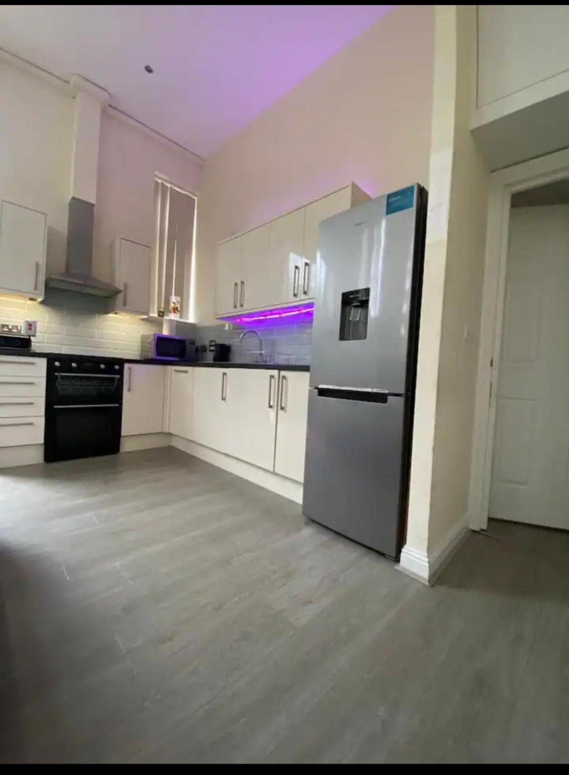 Spacious King Room With Private Entrance - Near Emirates And Camden And King'S Cross - 5 Min To Tube Finchley Extérieur photo