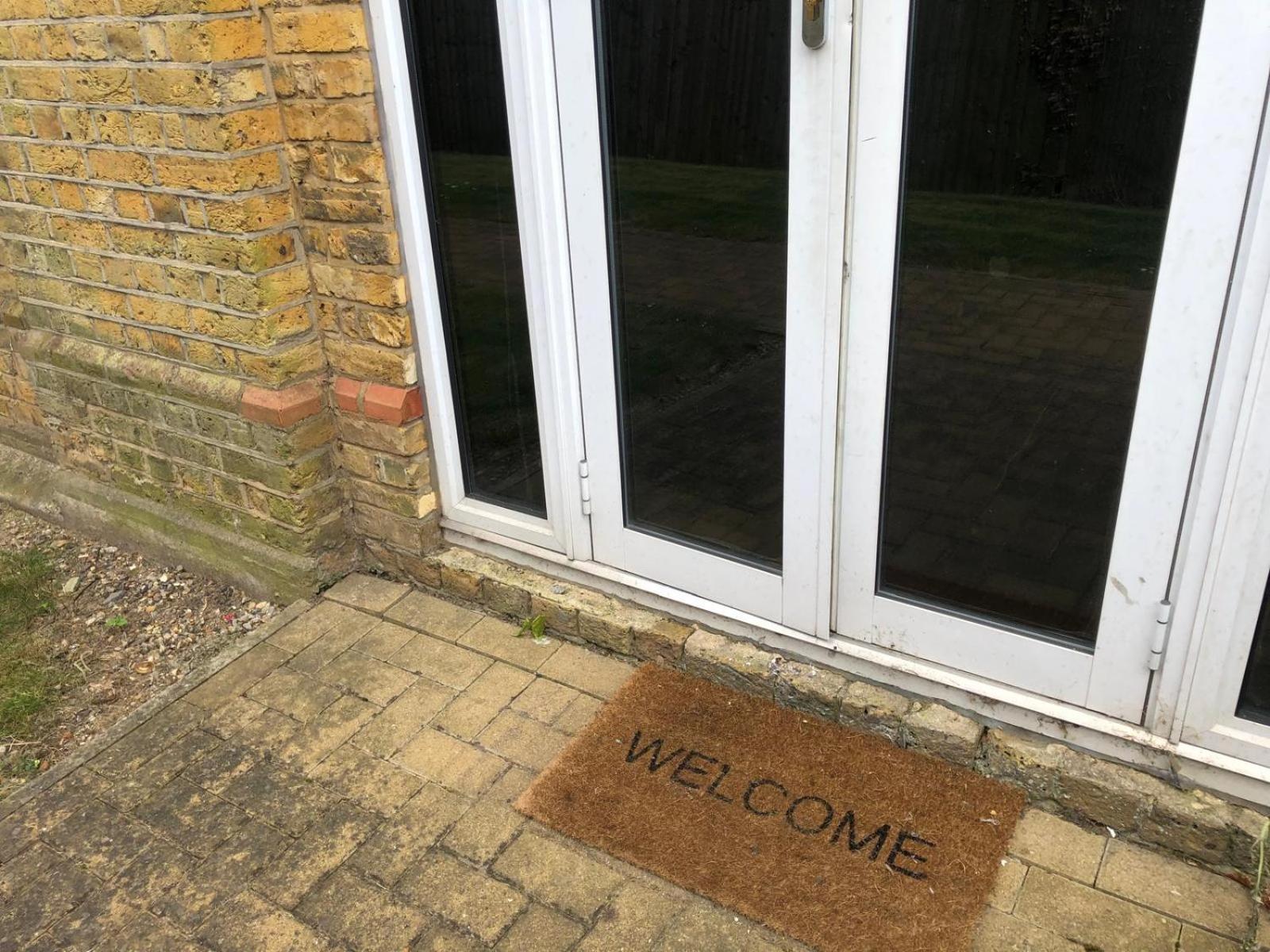 Spacious King Room With Private Entrance - Near Emirates And Camden And King'S Cross - 5 Min To Tube Finchley Extérieur photo